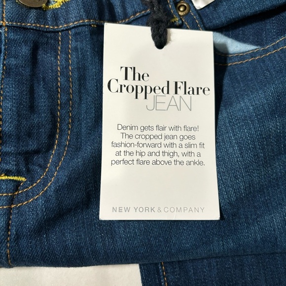 New York & Company The Crop Flare Leg Jean Low Rise Stretch Women's Size 12 - Picture 8 of 12